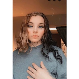 𝘽𝙖𝙗𝙮 𝙂𝙞𝙧𝙡 👅🍒🍑