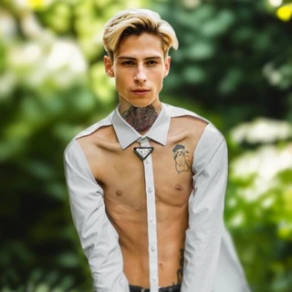 Archi Stewart (Casey Donovan)
