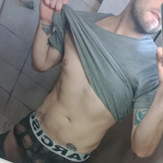 Ariel Flores
