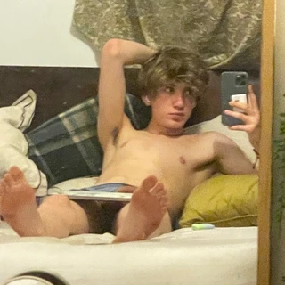 19 y/o playing with his thang ;)