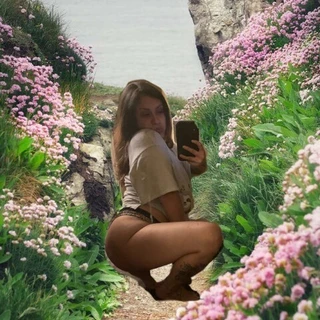 ⭑ ๋𝔸αℓуઇଓ ๋⭑