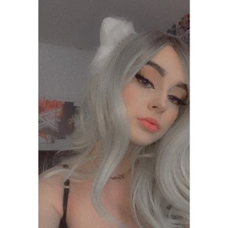 Ashley 🖤