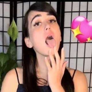Asian Tea Girl Daniella 🫖🏳️‍⚧️🌸