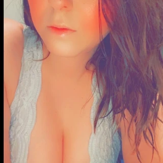 Aurelie Skyes👅