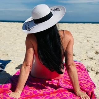 Mrs Cougar VIP