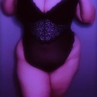 Ashley Blu