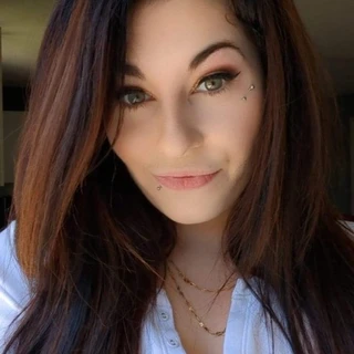 Amélia Babes
