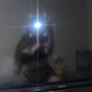 👑