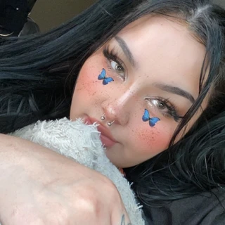 👸