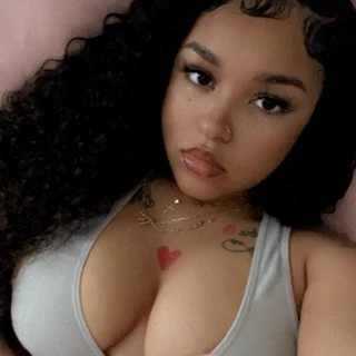 Pretty Babie🌹🖤💋