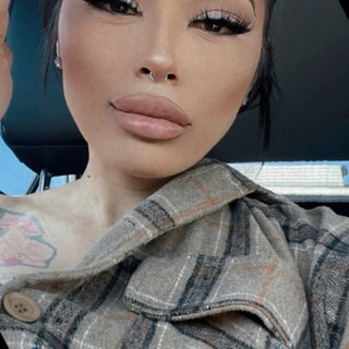 B 🤍