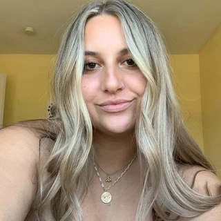 Bella Marie 🐝