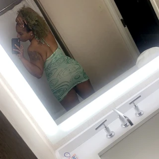 Dee