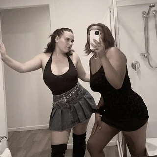 Busty Besties