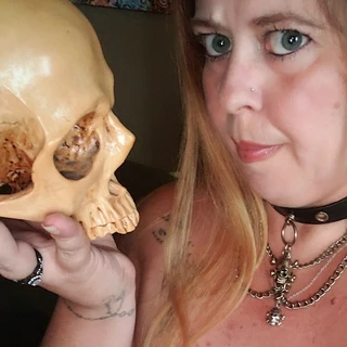 Betty Bonezer