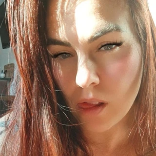 Natty (HotWife/Naughty Mom)