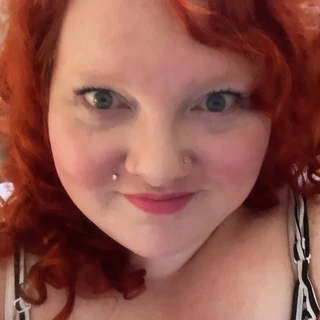 😘Big Red 😘