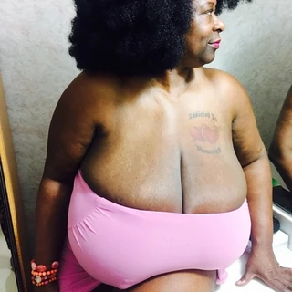BIG BUSTY VANESSA