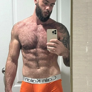 Conor 🇮🇪 Hairy Irish Bull🐂