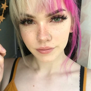 Billie 🌸
