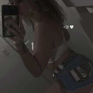 💋