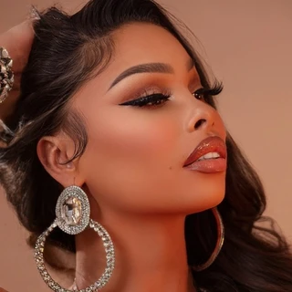 💋