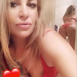Blondies sex therapy