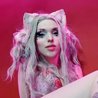 Bone Kitty 🖤🦇🎃🦴