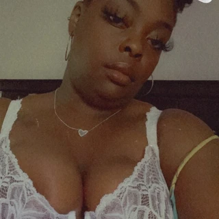 Monique 🌼