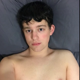 Another gay twink 💜