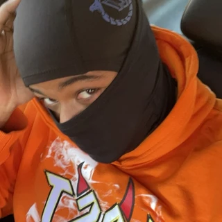 😈