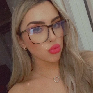 B😈
