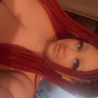 Busty senna