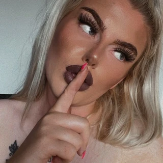 👩🏼 Bxrbie👩🏼