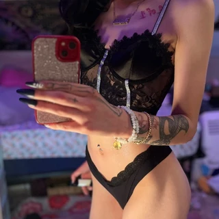 Caitlin🤫