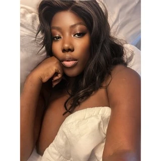 Sexting, role play, customs, videocalls