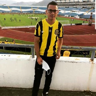 Cesar López