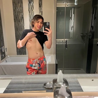 Chase Ocean 🧜🏻‍♂️🛸