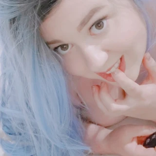 🌺Cheeky Luna🌺