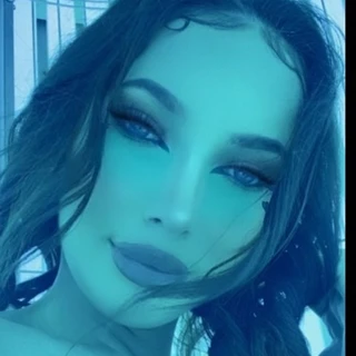 Chlo-mo🧚🏼‍♀️