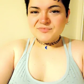 Chubby Tgirl Gigi 👅🍑🟢