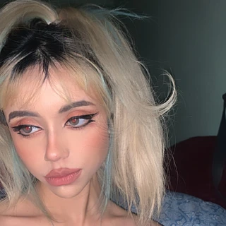 clown girl