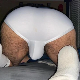 COLLEGE JOCK (FARTS, SAGS, AND FEET)