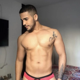 Colombian Guy🥵🥵🥵