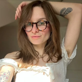 Cosmia 🌿🌸 hairy goddess