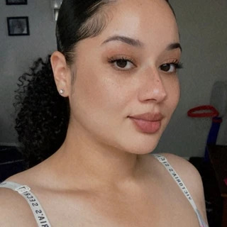 HoneyB. 🍯