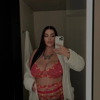 Curvy Angel 👼🏼