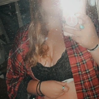 Curvy Cutie Chels