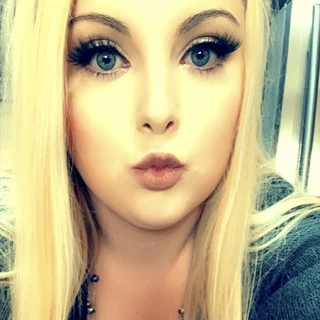 QueenAxo