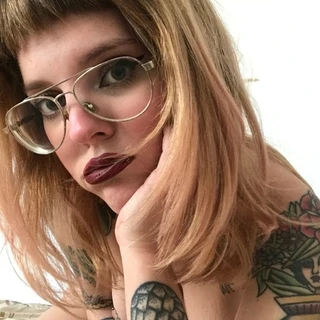 Liss 💖 SEXTING QUEEN 🍑 CUTE BUSTY INKED